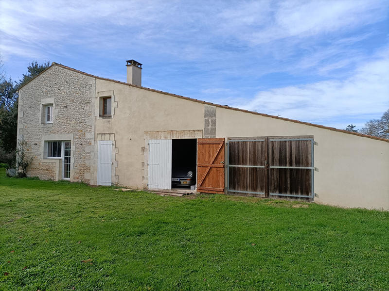 Maison - 287 m² - 10 pièces