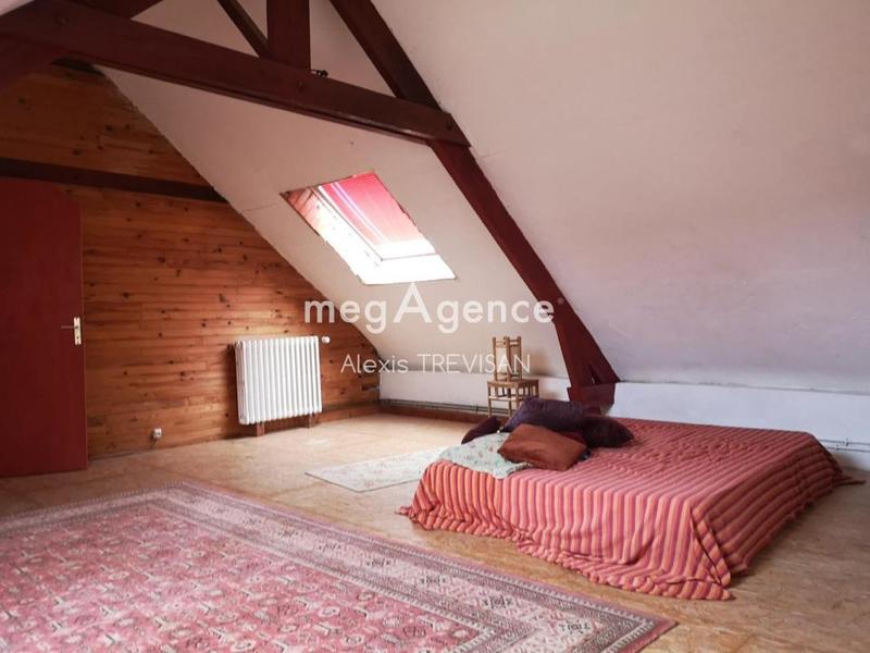 Maison - 225 m² - 11 pièces