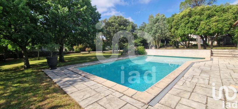 Maison - 250 m² - 11 pièces