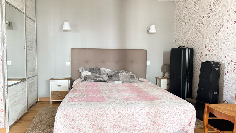 Maison - 225 m² - 6 pièces