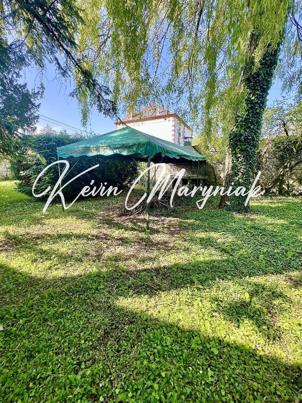 Maison - 296 m² - 6 pièces