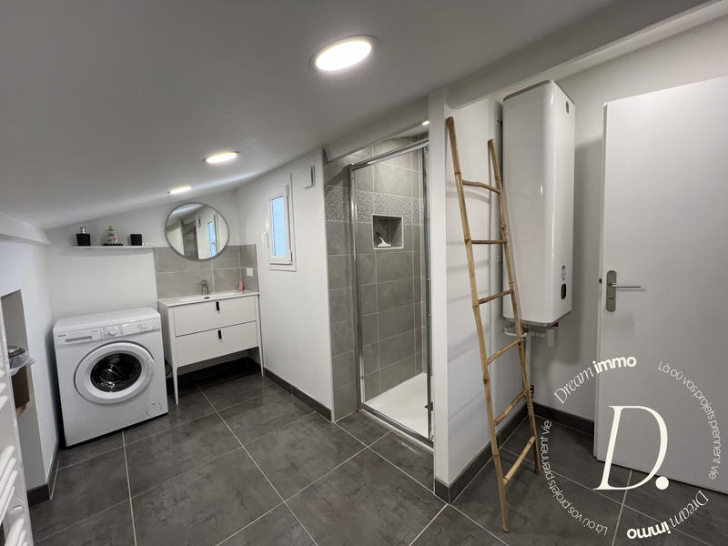 Maison - 207 m² - 7 pièces