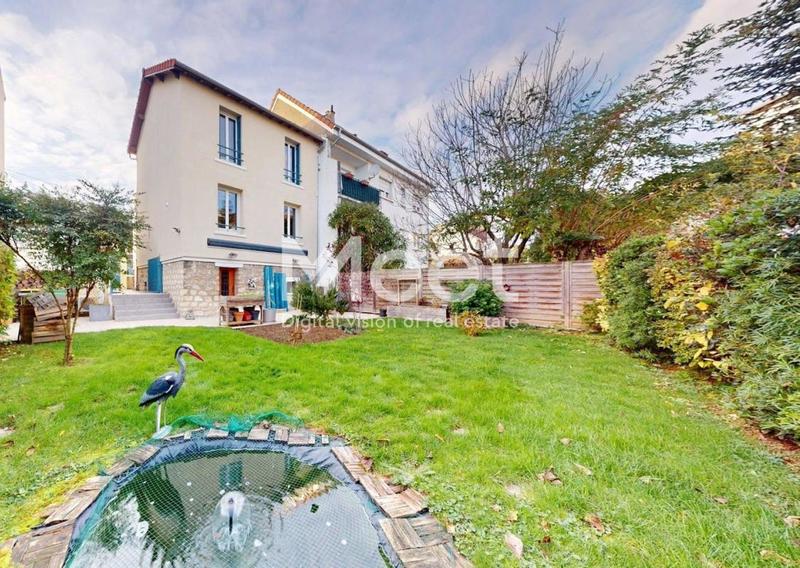 Maison - 93 m² - 5 pièces