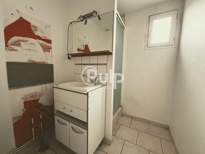 Studio - 35 m² - 3 pièces