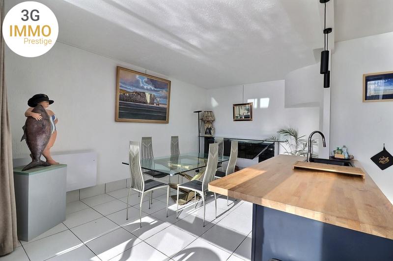 Appartement - 100 m² - 6 pièces