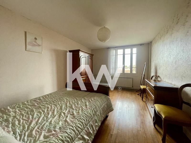 Maison - 205 m² - 7 pièces