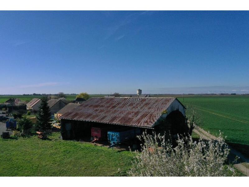 Terrain constructible - 1 355 m²