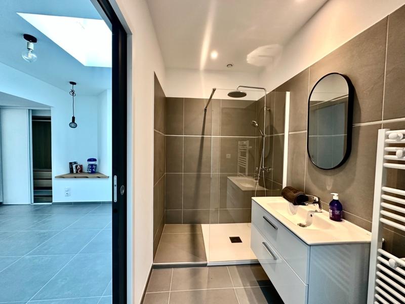 Appartement - 98 m² - 4 pièces