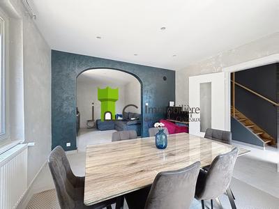 Maison - 80 m² - 5 pièces