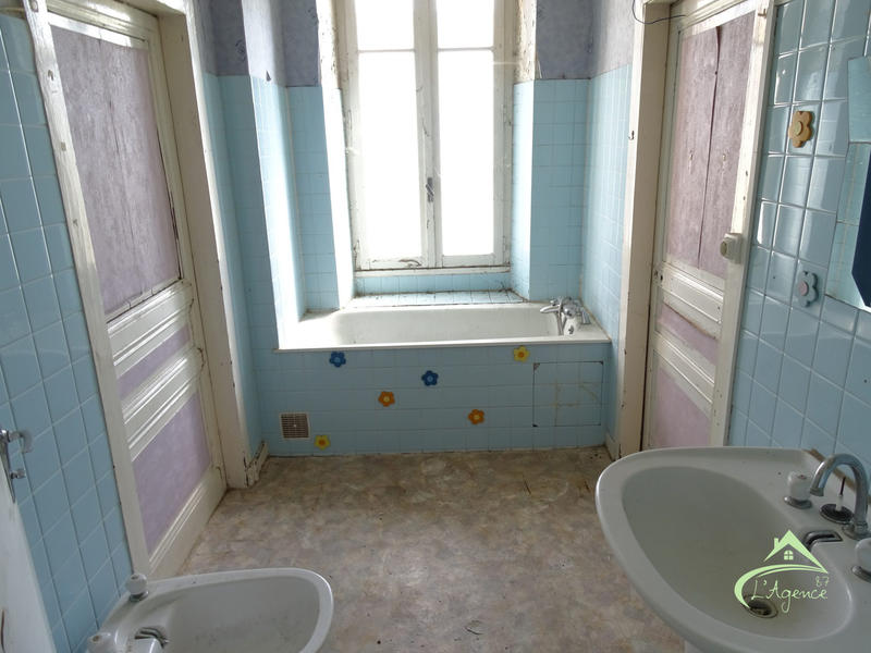 Maison ancienne - 163 m² - 7 pièces