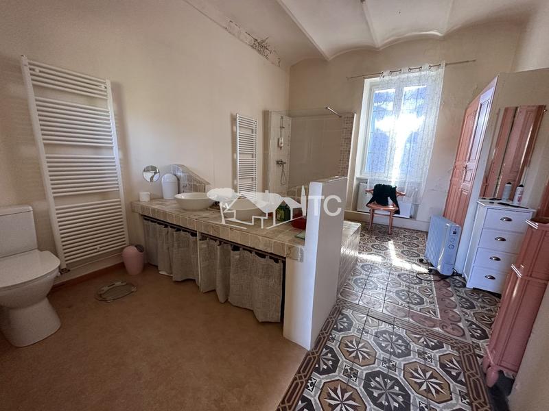 Maison - 196 m² - 8 pièces