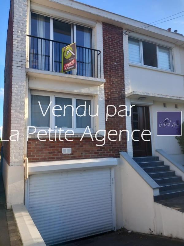 Maison - 99 m² - 6 pièces