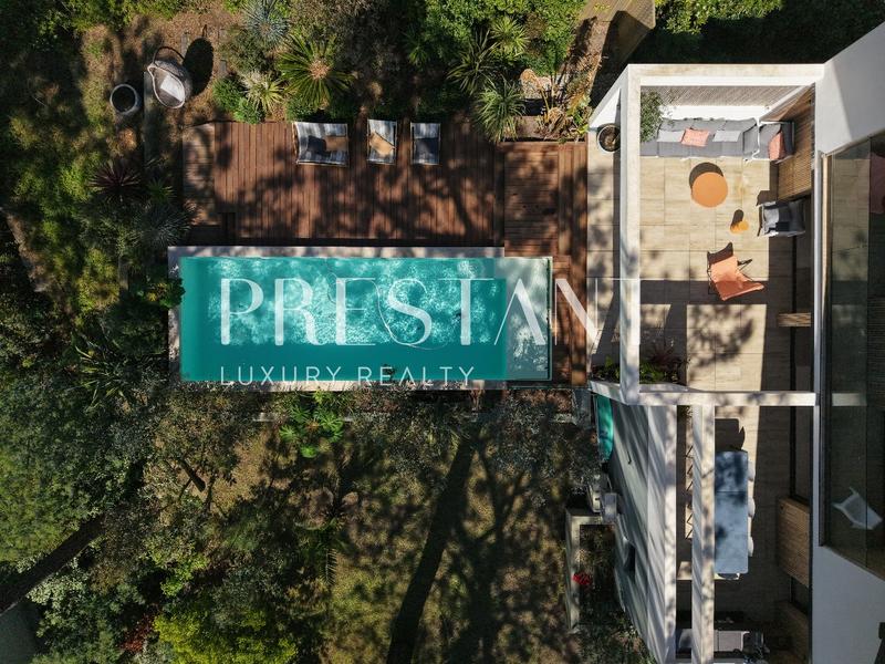 Maison - 290 m² - 10 pièces