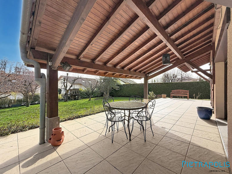 Villa - 162 m² - 6 pièces