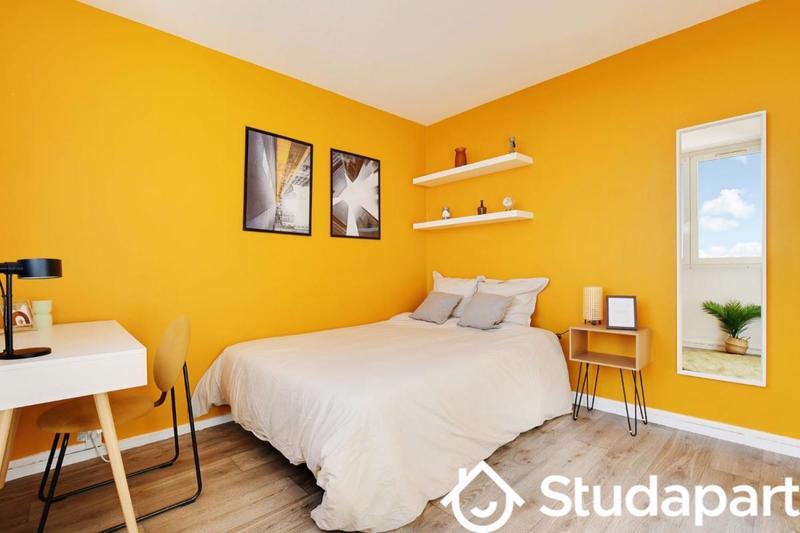 Chambre - 10 m² - 1 pièce