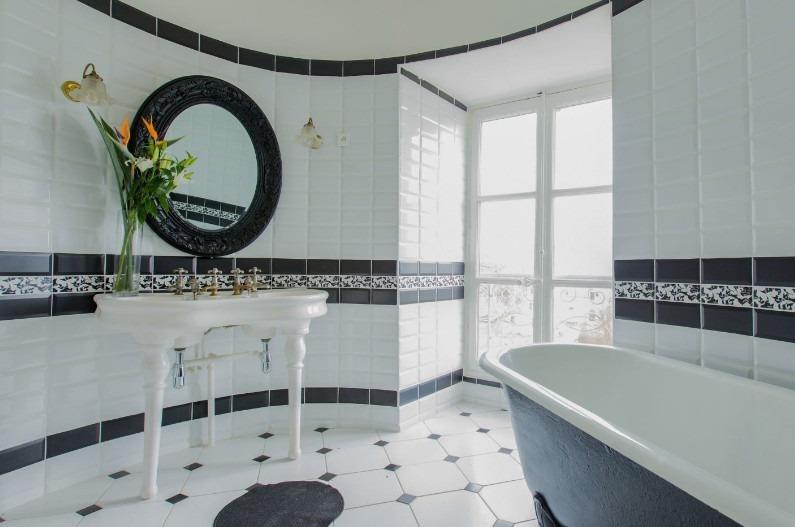 Manoir - 4 200 m² - 72 pièces