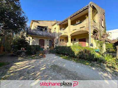 Maison - 336 m² - 17 pièces