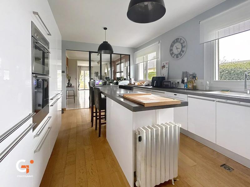 Maison - 197 m² - 7 pièces