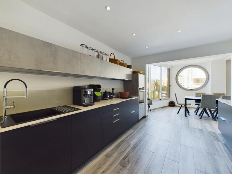 Appartement - 124 m² - 4 pièces