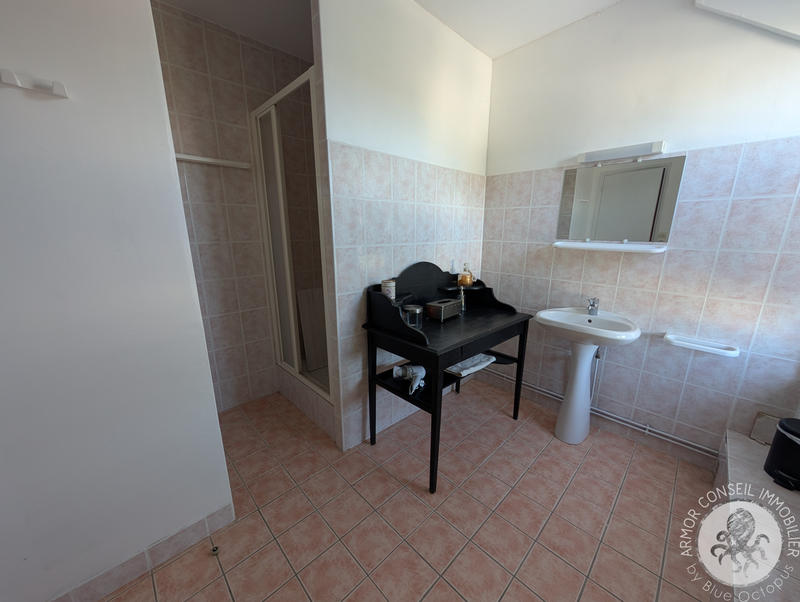 Maison - 229 m² - 8 pièces