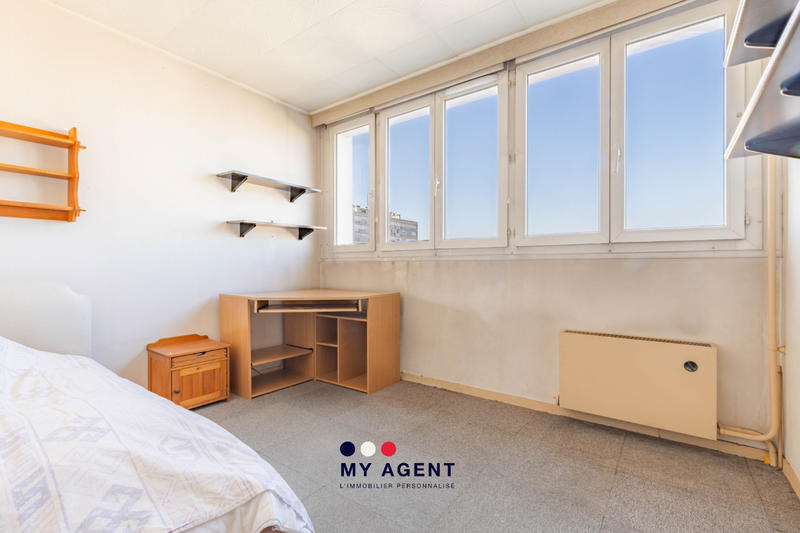 Appartement - 93 m² - 5 pièces