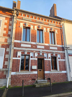 Maison - 98 m² - 5 pièces