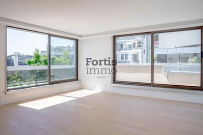 Penthouse - 90 m² - 2 pièces