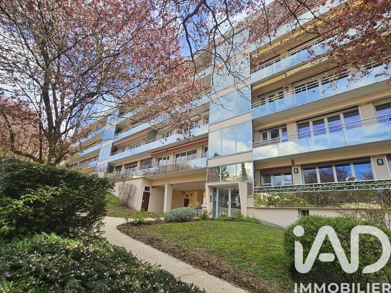 Studio - 28 m² - 3 pièces