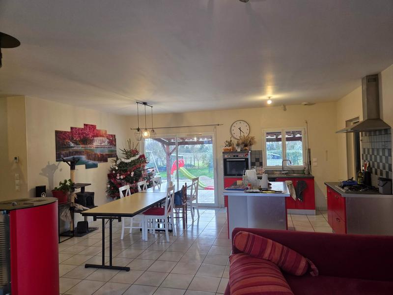 Maison - 97 m² - 5 pièces