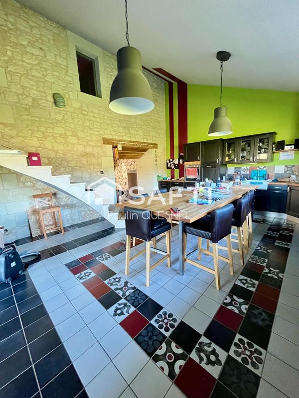 Maison - 224 m² - 7 pièces