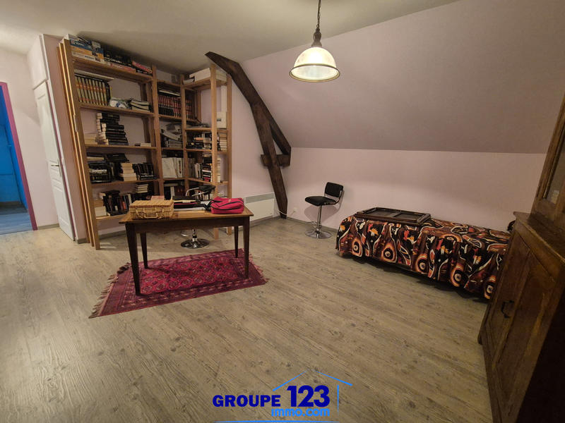 Maison - 207 m² - 5 pièces