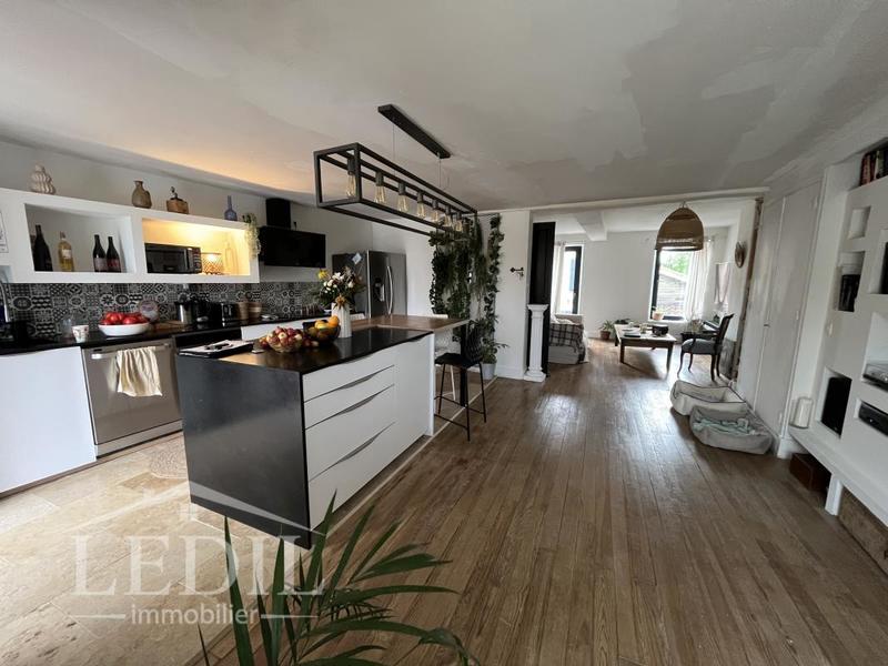 Maison - 227 m² - 5 pièces