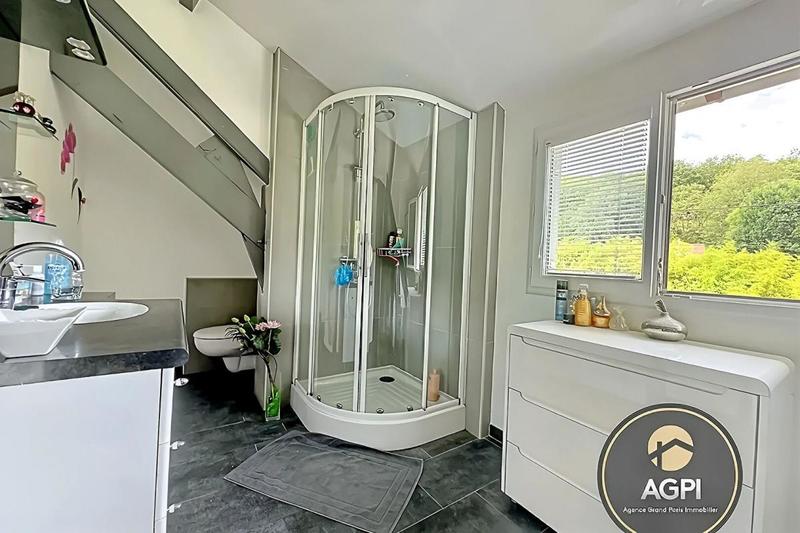 Maison traditionnelle - 122 m² - 5 pièces