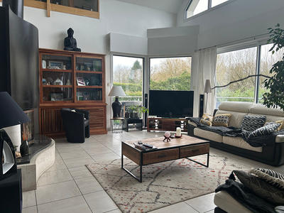 Maison d'architecte - 212 m² - 7 pièces