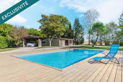 Maison - 440 m² - 11 pièces