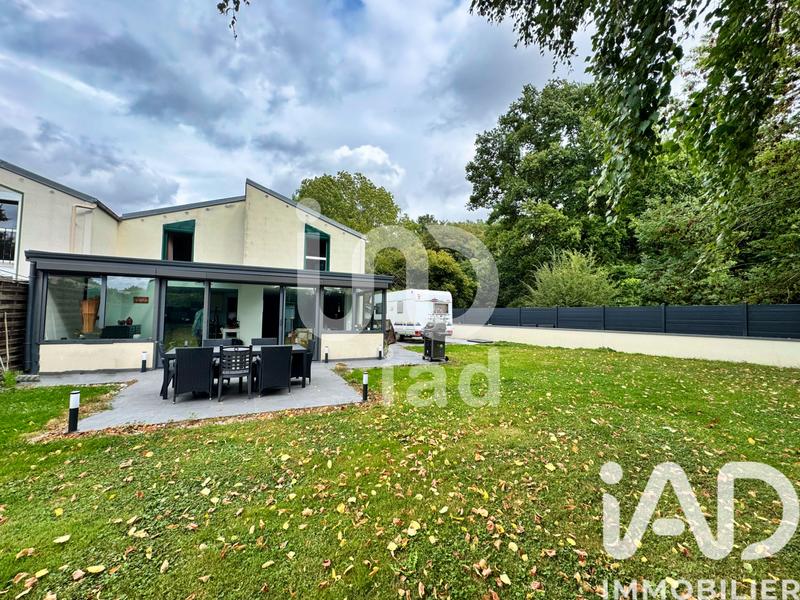 Maison - 147 m² - 7 pièces