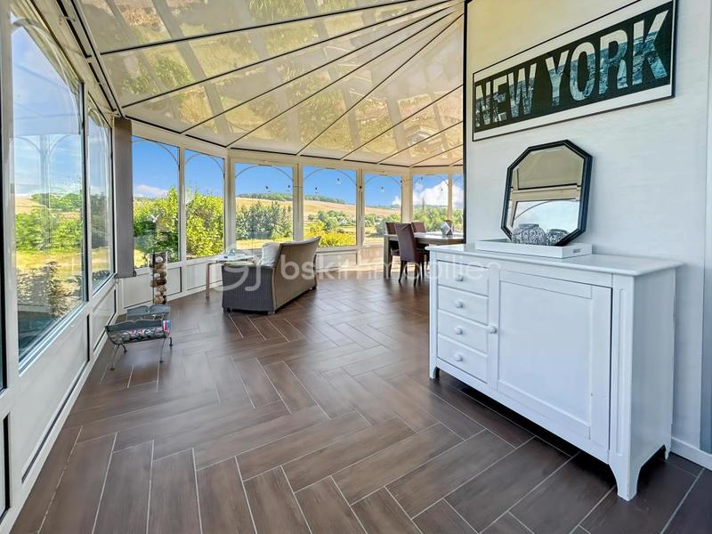 Maison - 179 m² - 7 pièces