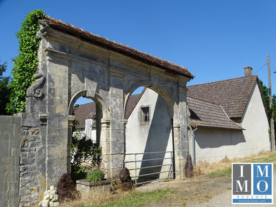 Maison ancienne - 170 m² - 6 pièces