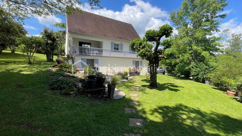 Propriété - 169 m² - 6 pièces