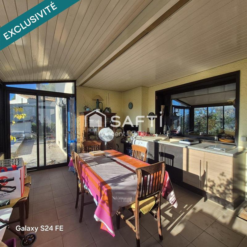 Villa - 201 m² - 10 pièces