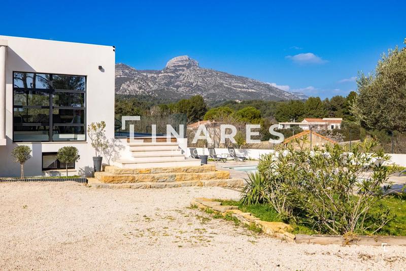 Maison - 180 m² - 5 pièces