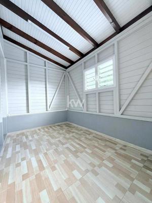 Local commercial - 80 m² - 3 pièces