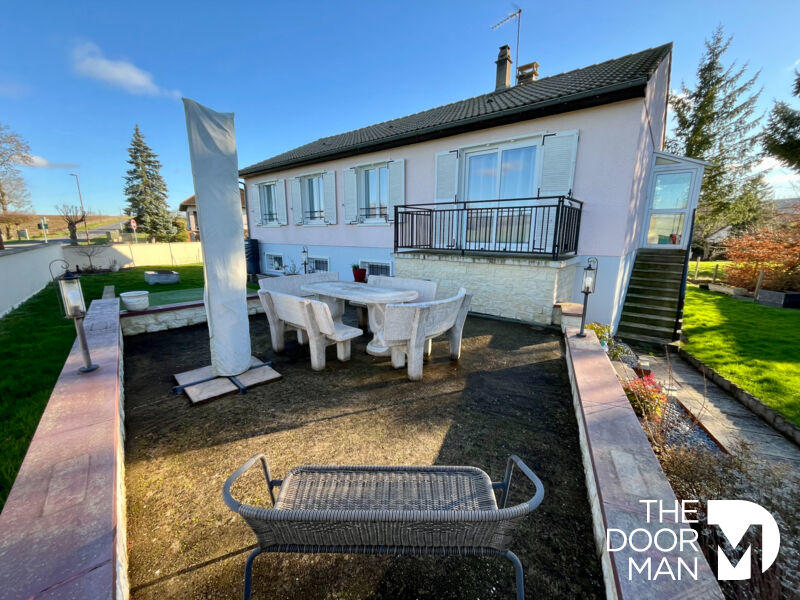 Maison - 92 m² - 6 pièces