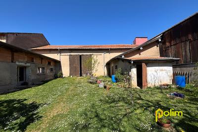 Maison - 370 m² - 7 pièces