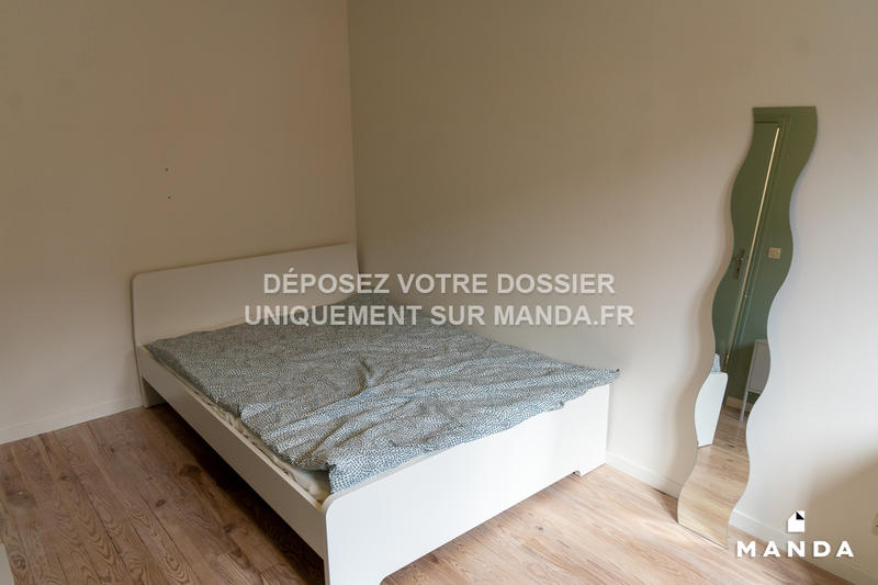 Chambre - 11 m² - 5 pièces