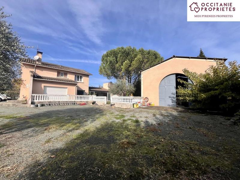 Maison - 227 m² - 6 pièces