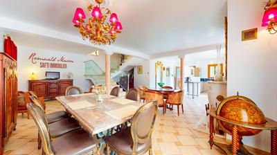 Maison - 160 m² - 6 pièces