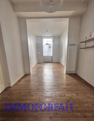 Appartement - 64 m² - 2 pièces