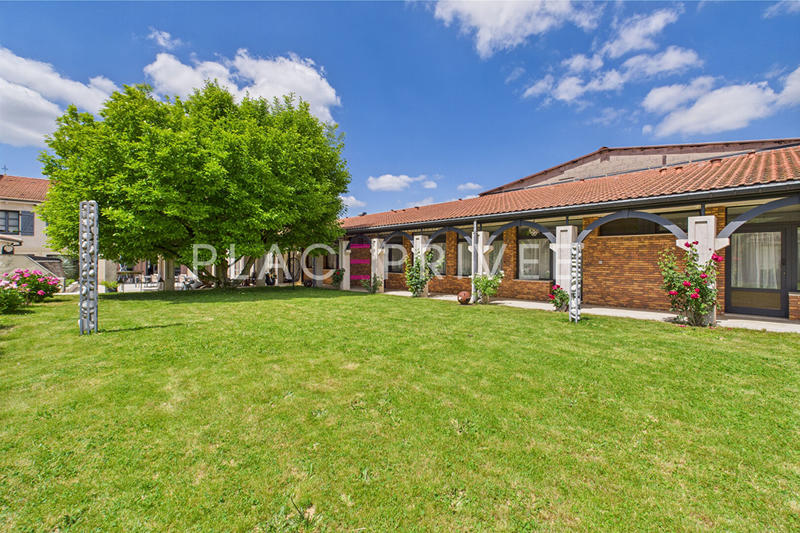 Maison - 540 m² - 13 pièces