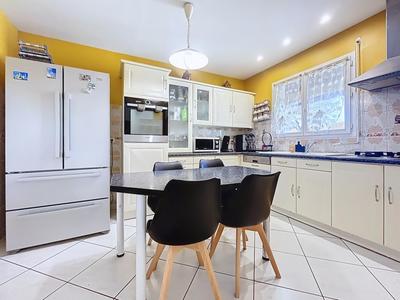 Pavillon - 128 m² - 6 pièces